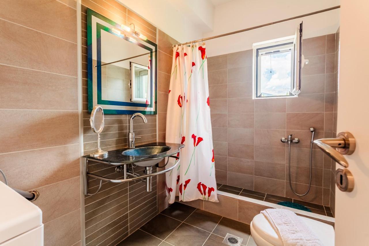 Villa Stymfalia - Luxury Mansion With Private Pool Karteri  Ngoại thất bức ảnh